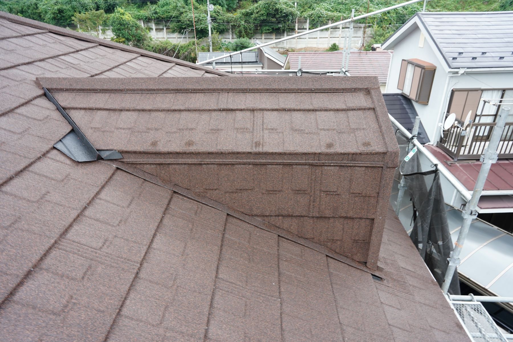 横浜市保土ヶ谷区　O様邸　2022年10月　屋根重ね葺き・和室天井貼替