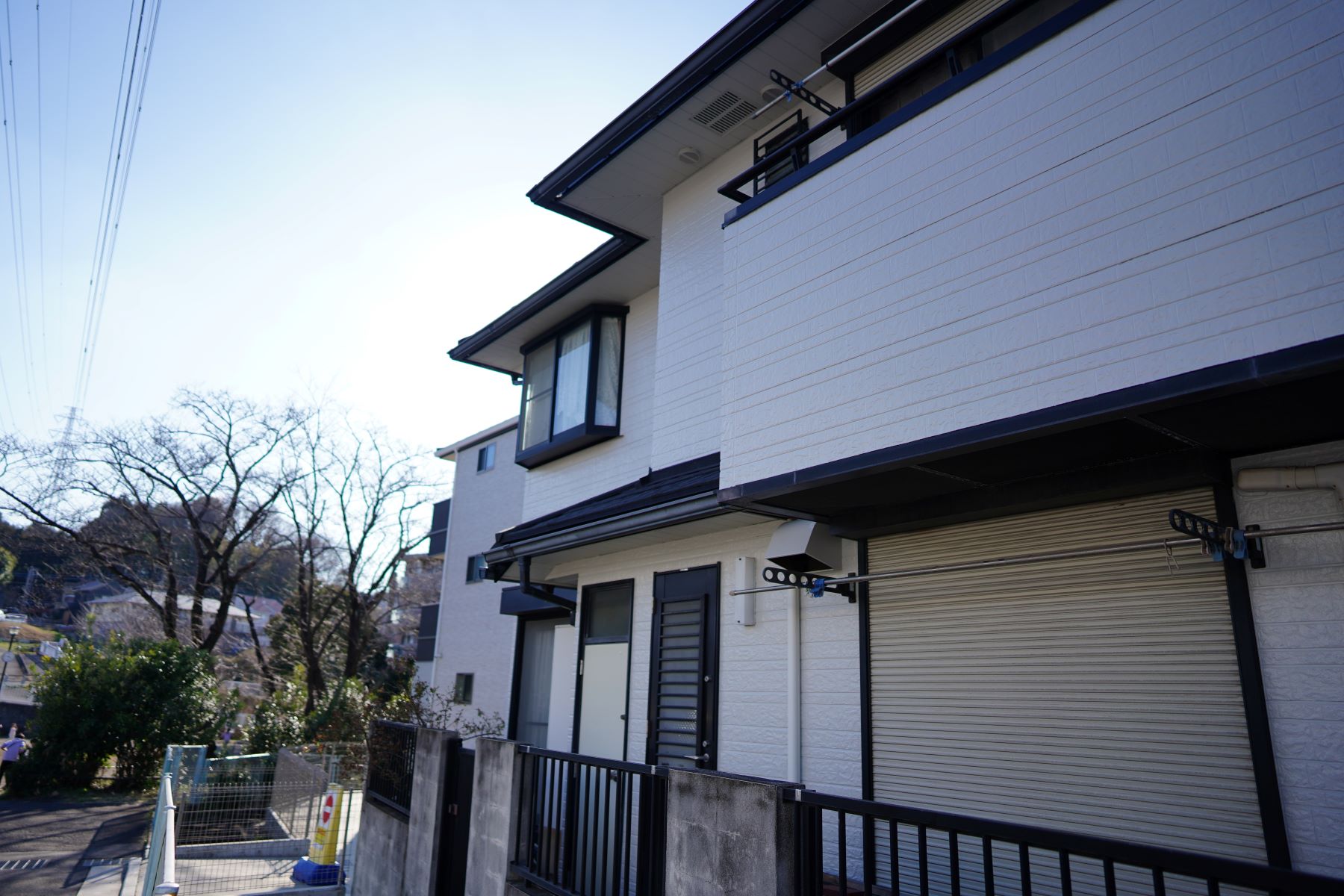 横浜市旭区　H様邸　2025年2月　　　　屋根重ね葺き・外壁塗装・外壁目地打ち替え
